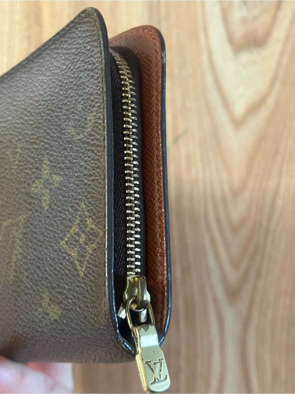 Auth LOUIS VUITTON monogram zipper wallet
